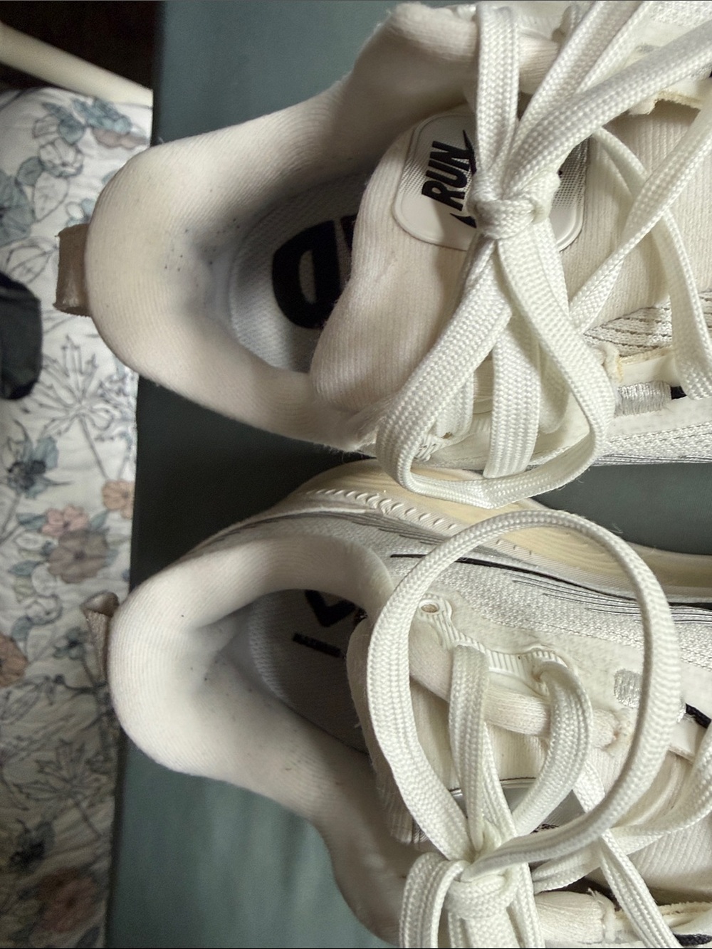 Nike Vomero 18 White Running Shoes with Black Swoosh - Picture 3 of 5